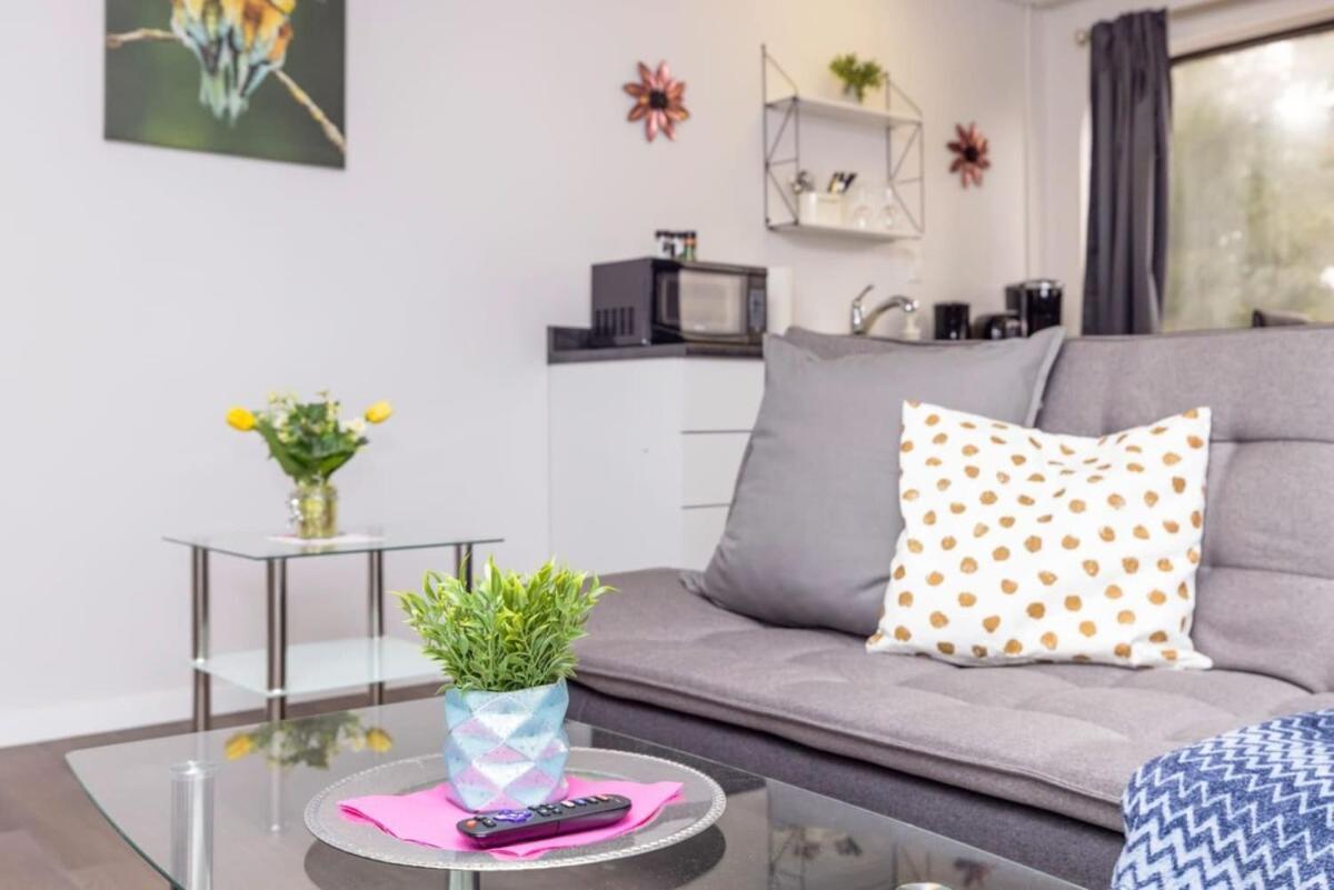 Modern 1Br Condo - Chinatown Near Little Italy Ottawa Bagian luar foto